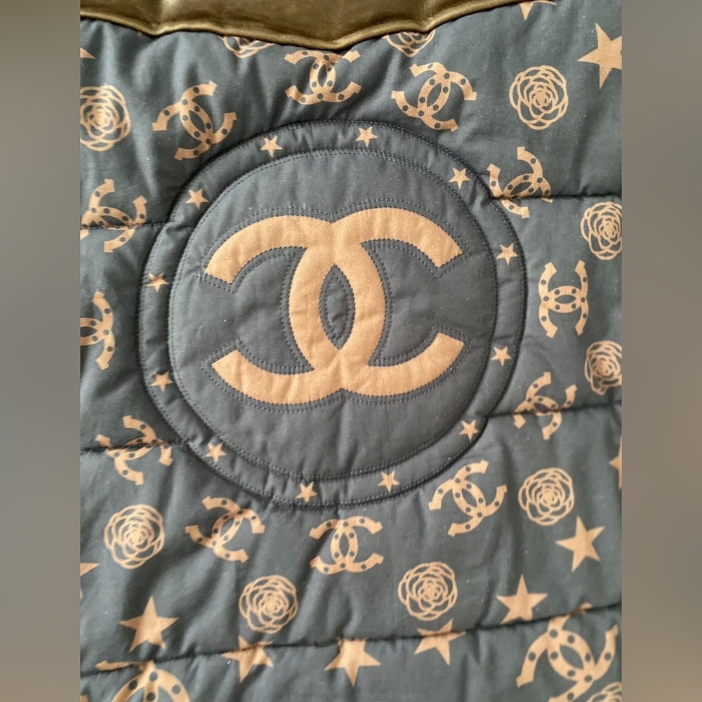 Chanel Paris Dallas Vest sz 36 - Picture 8 of 12